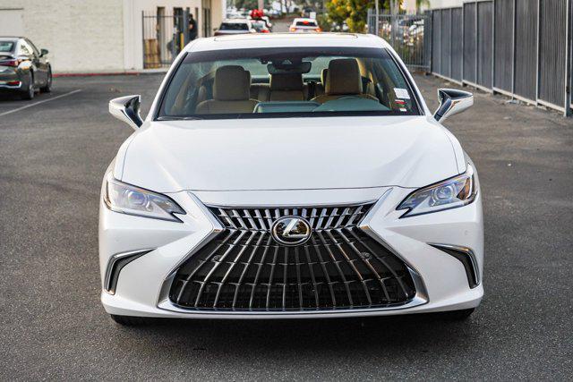 new 2025 Lexus ES 300h car, priced at $49,069