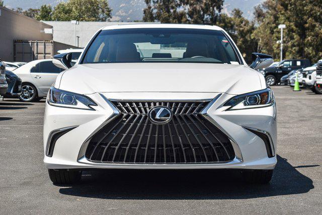 new 2025 Lexus ES 300h car, priced at $49,619