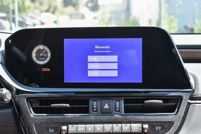 new 2025 Lexus ES 300h car, priced at $49,619