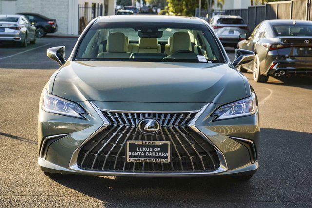 new 2025 Lexus ES 300h car, priced at $48,569