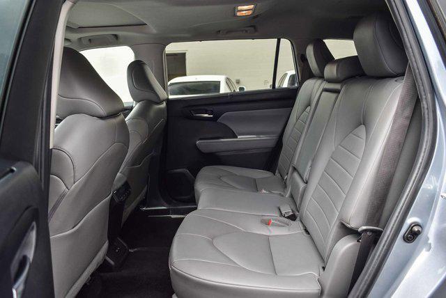 used 2023 Toyota Highlander car, priced at $35,500