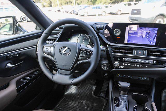 new 2025 Lexus ES 300h car, priced at $48,715