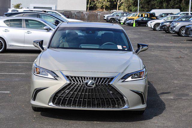 new 2025 Lexus ES 300h car, priced at $48,715