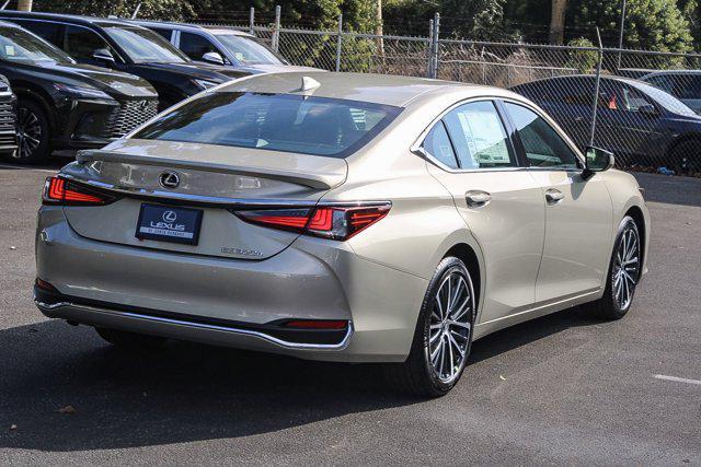 new 2025 Lexus ES 300h car, priced at $48,715