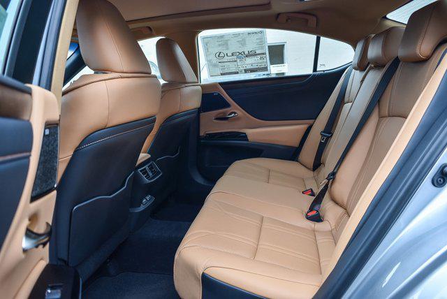 new 2025 Lexus ES 350 car, priced at $54,739