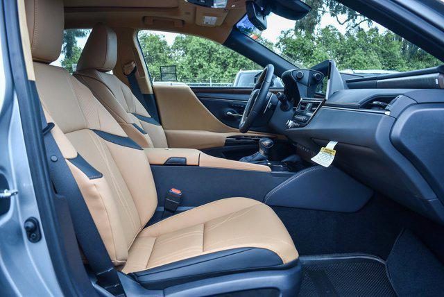 new 2025 Lexus ES 350 car, priced at $54,739
