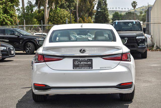 new 2025 Lexus ES 300h car, priced at $49,399