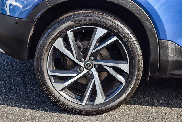 used 2019 Volvo XC40 car, priced at $21,995
