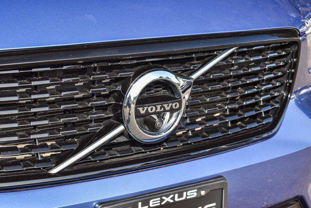 used 2019 Volvo XC40 car, priced at $21,995