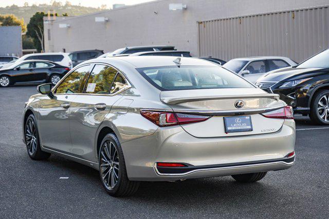 new 2025 Lexus ES 300h car, priced at $48,479