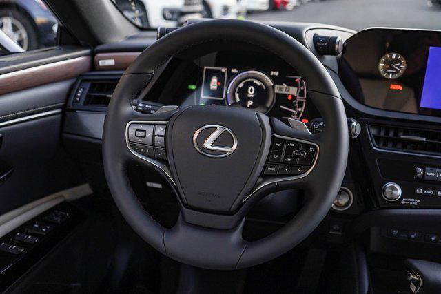 new 2025 Lexus ES 300h car, priced at $48,479