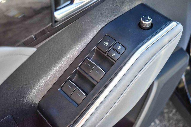 used 2022 Toyota Highlander car, priced at $40,995