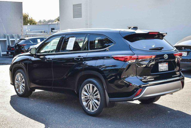 used 2022 Toyota Highlander car, priced at $40,995