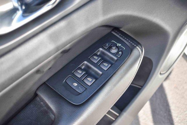 used 2023 Volvo XC60 car, priced at $26,995