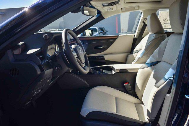 new 2025 Lexus ES 300h car, priced at $49,104