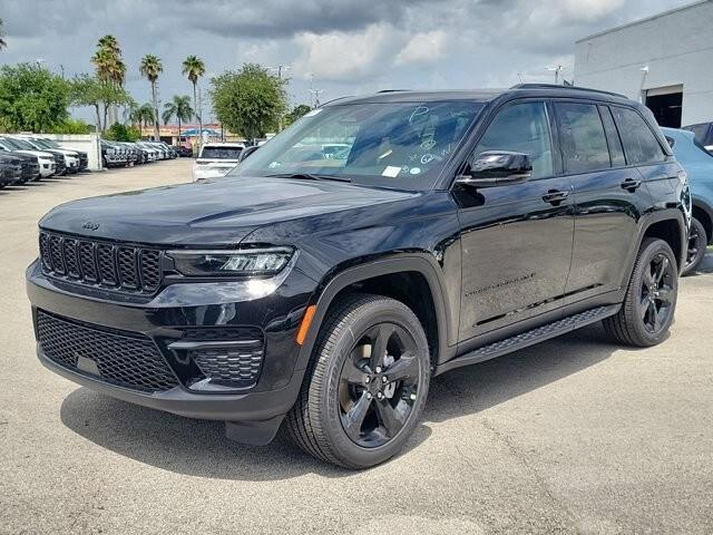 new 2024 Jeep Grand Cherokee car, priced at $45,900