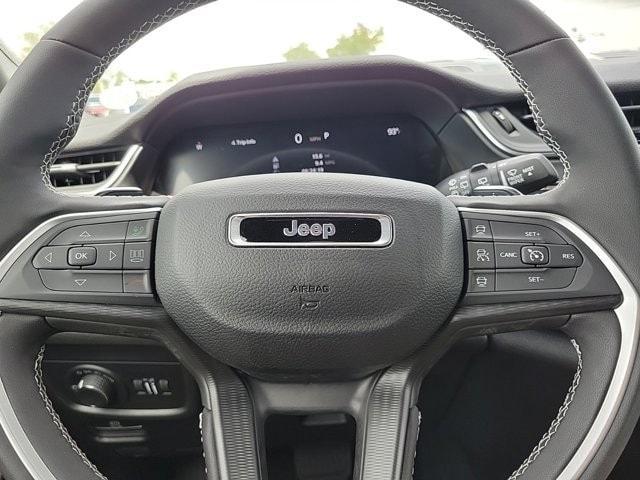 new 2024 Jeep Grand Cherokee car, priced at $45,900