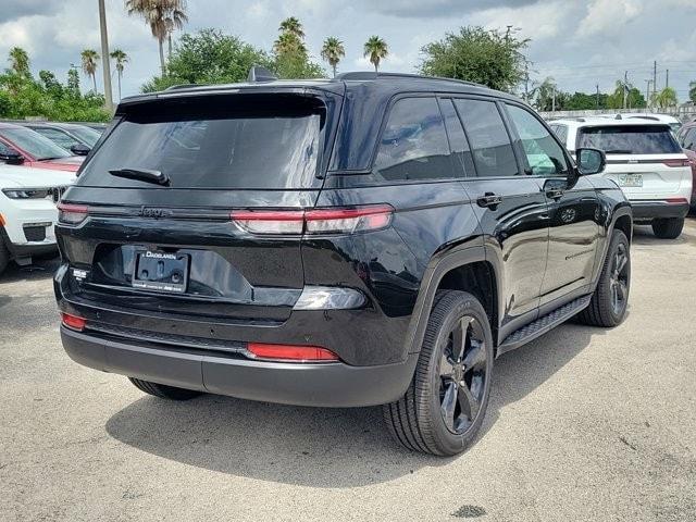 new 2024 Jeep Grand Cherokee car, priced at $45,900