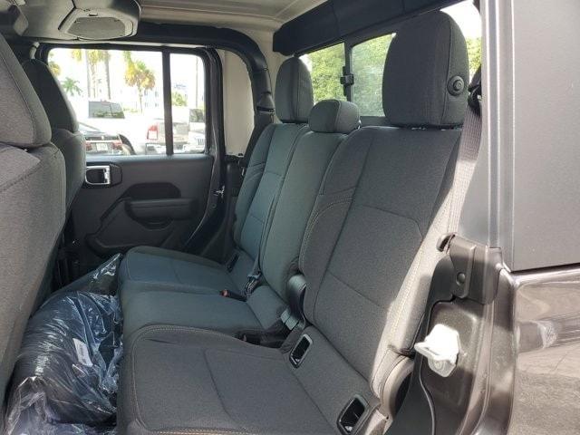 new 2025 Jeep Gladiator car, priced at $42,385