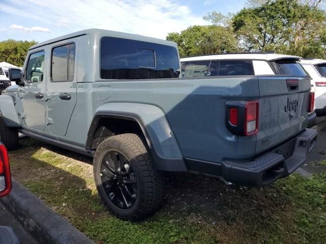 new 2025 Jeep Gladiator car, priced at $44,005