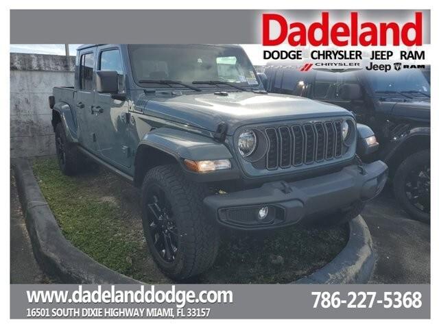 new 2025 Jeep Gladiator car, priced at $44,005