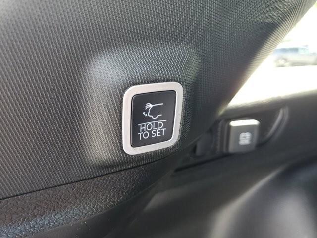 new 2025 Jeep Grand Cherokee car, priced at $40,049