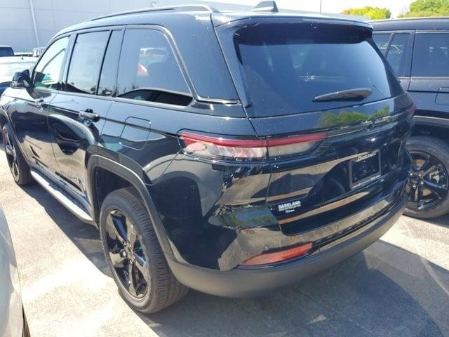 new 2024 Jeep Grand Cherokee car, priced at $45,050