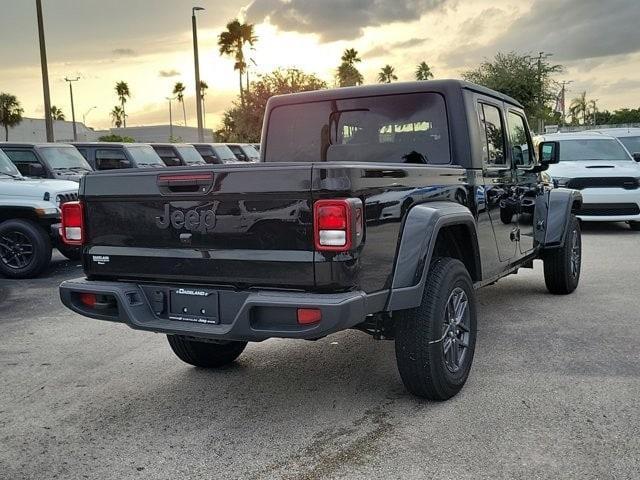 new 2024 Jeep Gladiator car, priced at $46,180