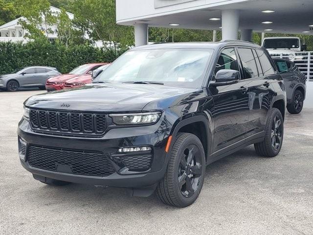 new 2025 Jeep Grand Cherokee car, priced at $50,735