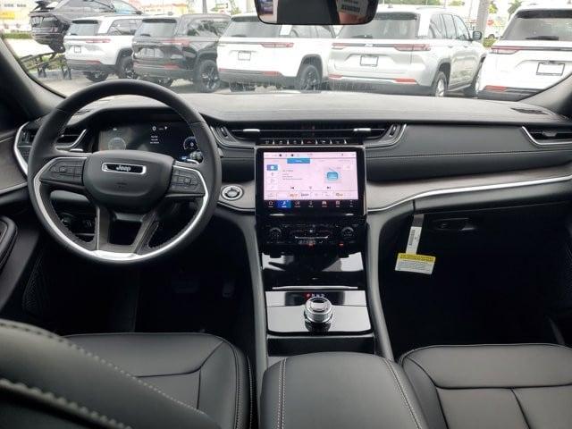 new 2025 Jeep Grand Cherokee car, priced at $50,735