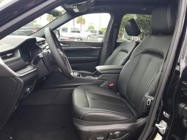 new 2025 Jeep Grand Cherokee car, priced at $50,735