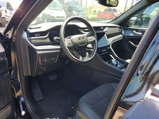 new 2024 Jeep Grand Cherokee car, priced at $38,400