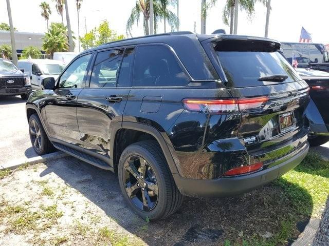 new 2024 Jeep Grand Cherokee car, priced at $45,900