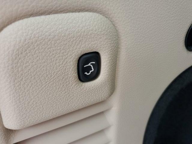 used 2015 Jeep Grand Cherokee car, priced at $12,995