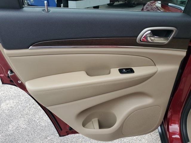 used 2015 Jeep Grand Cherokee car, priced at $12,995