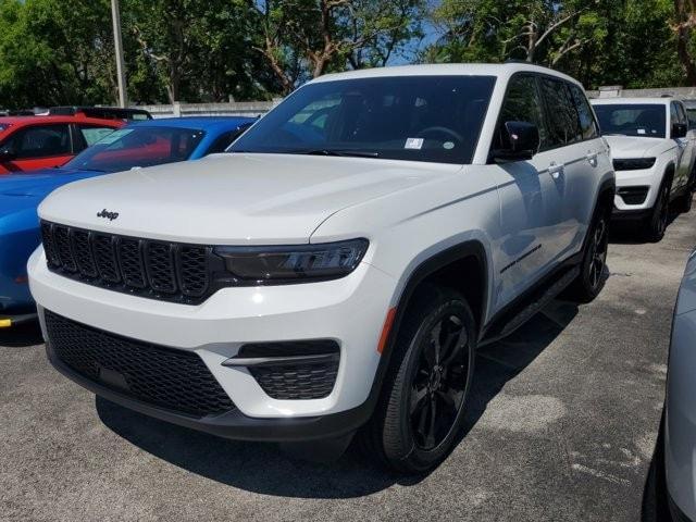 new 2024 Jeep Grand Cherokee car, priced at $44,455