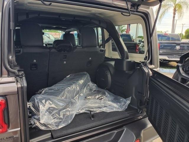 new 2025 Jeep Wrangler car, priced at $52,592