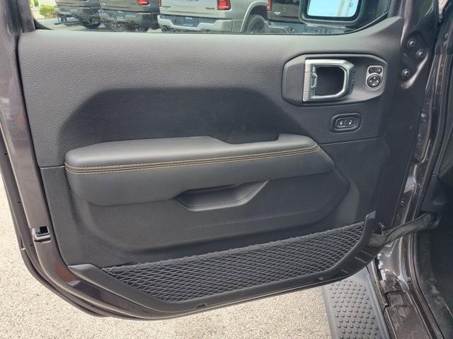 new 2025 Jeep Wrangler car, priced at $52,592