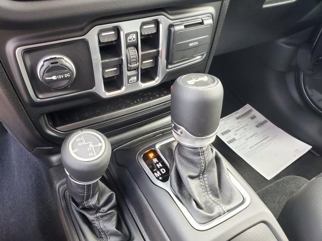 new 2025 Jeep Wrangler car, priced at $52,592