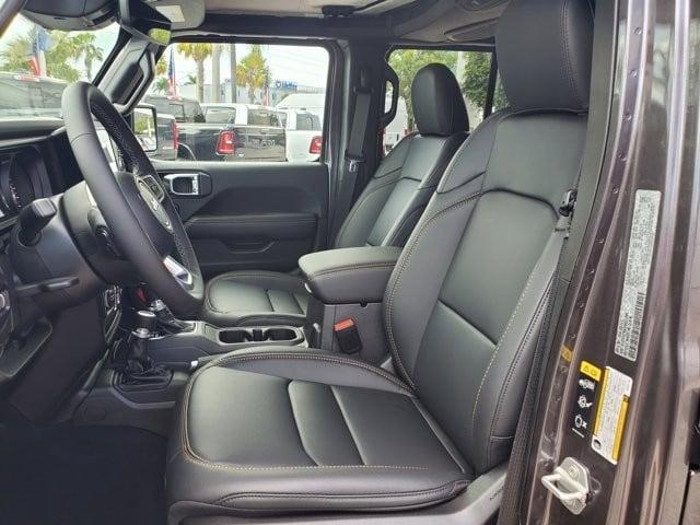 new 2025 Jeep Wrangler car, priced at $52,592