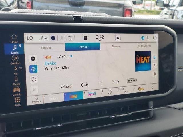 new 2025 Jeep Wrangler car, priced at $52,592