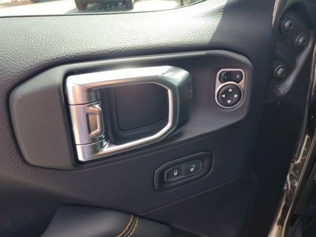 new 2025 Jeep Gladiator car, priced at $45,954