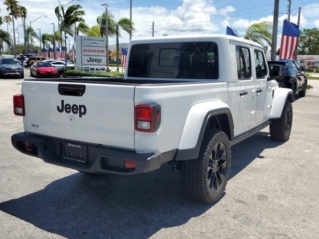 new 2025 Jeep Gladiator car, priced at $43,534