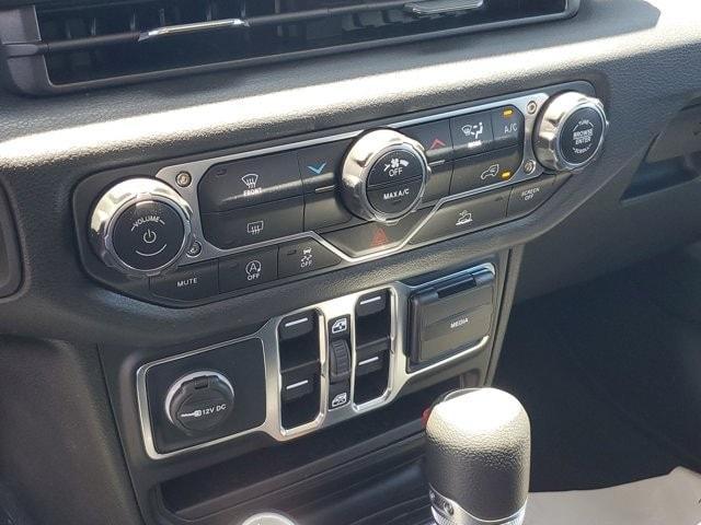 new 2025 Jeep Gladiator car, priced at $43,534
