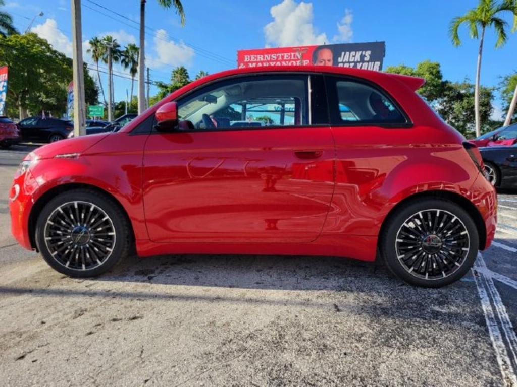 new 2024 FIAT 500e car, priced at $34,095