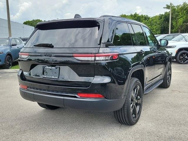 new 2024 Jeep Grand Cherokee car, priced at $45,450