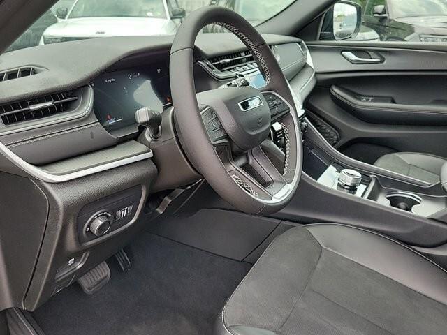 new 2024 Jeep Grand Cherokee car, priced at $38,040