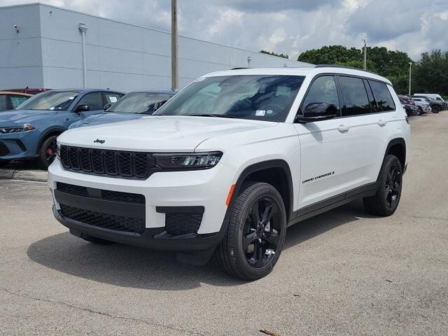 new 2024 Jeep Grand Cherokee L car, priced at $47,212