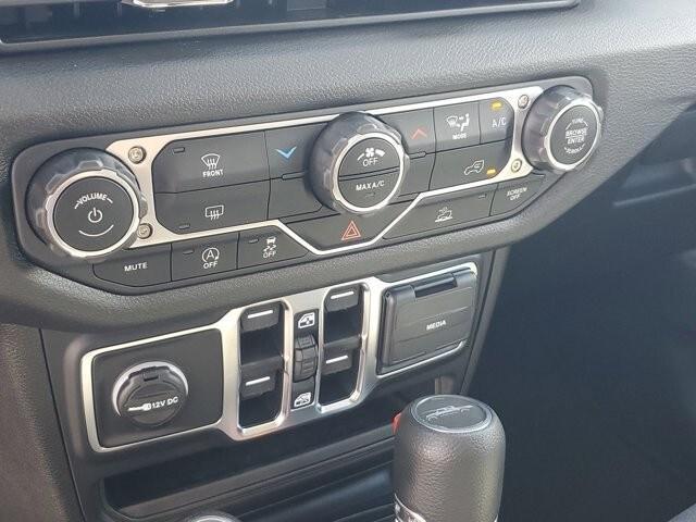 new 2025 Jeep Gladiator car, priced at $43,434