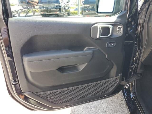 new 2025 Jeep Gladiator car, priced at $43,434